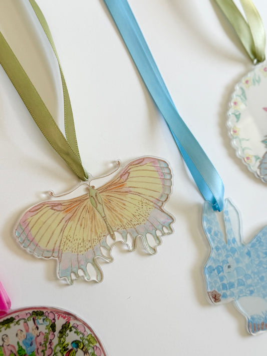 Acrylic Wreath Charms- The China Cabinet