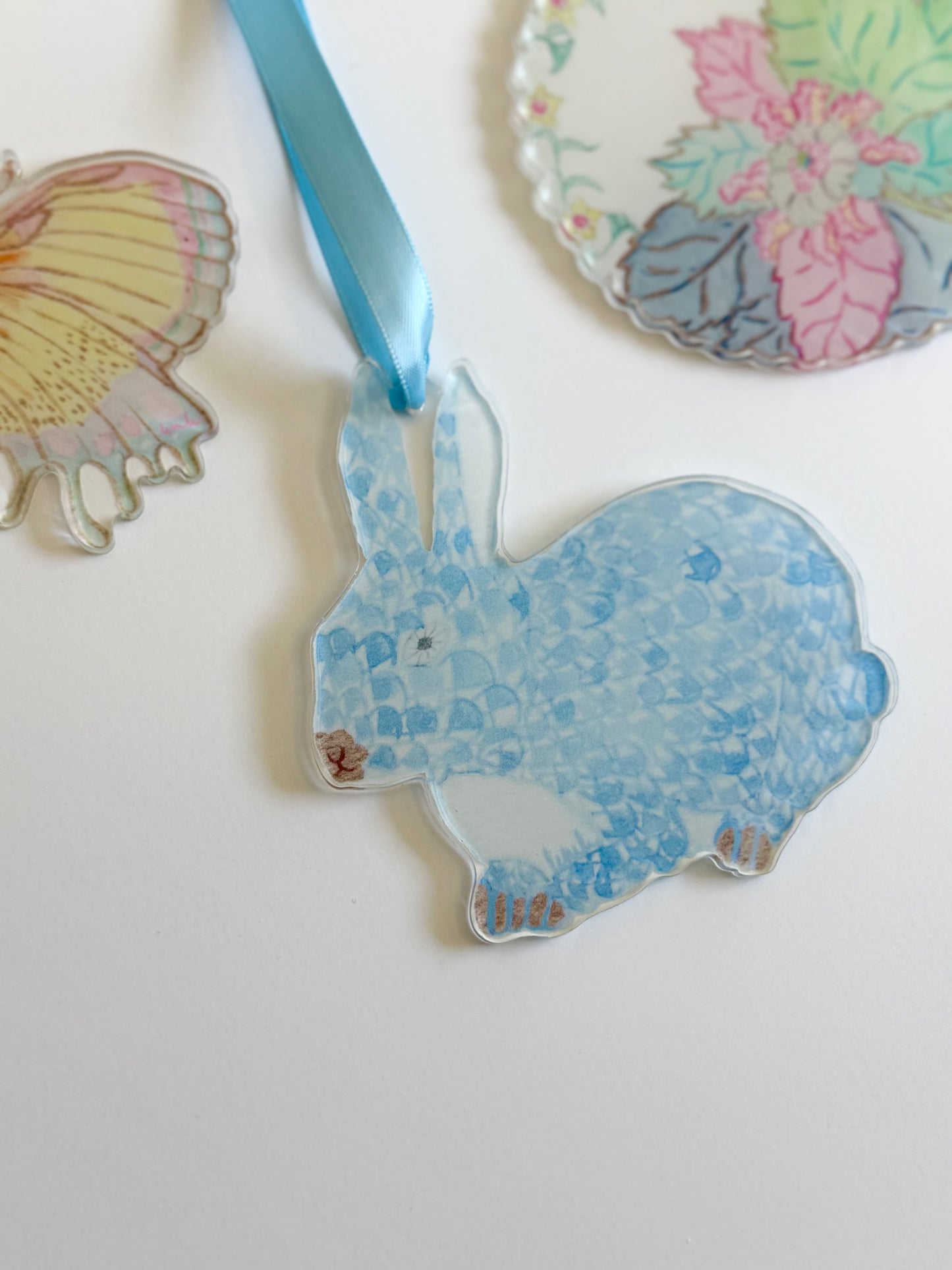 Acrylic Wreath Charms- The China Cabinet