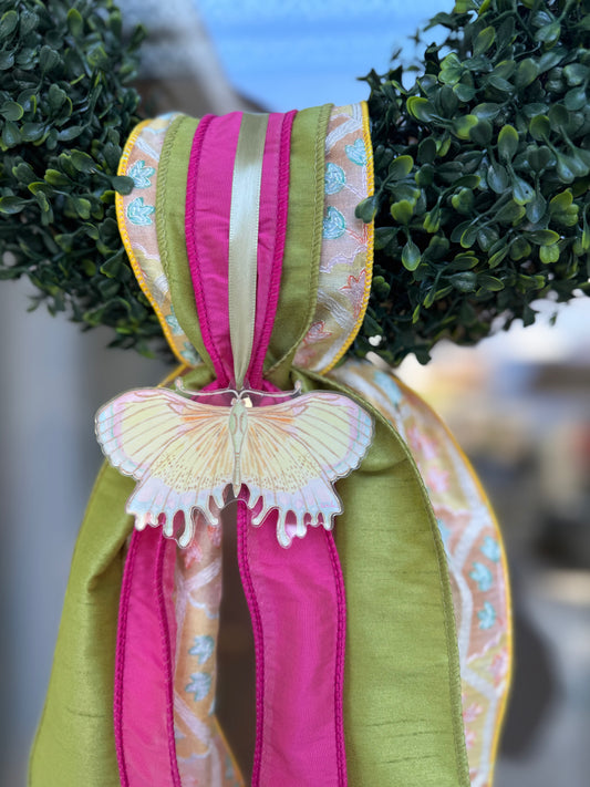 Acrylic Wreath Charms- The China Cabinet